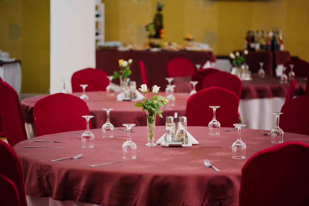 Complex Balnear Cerbul Hotel Covasna Ngoại thất bức ảnh
