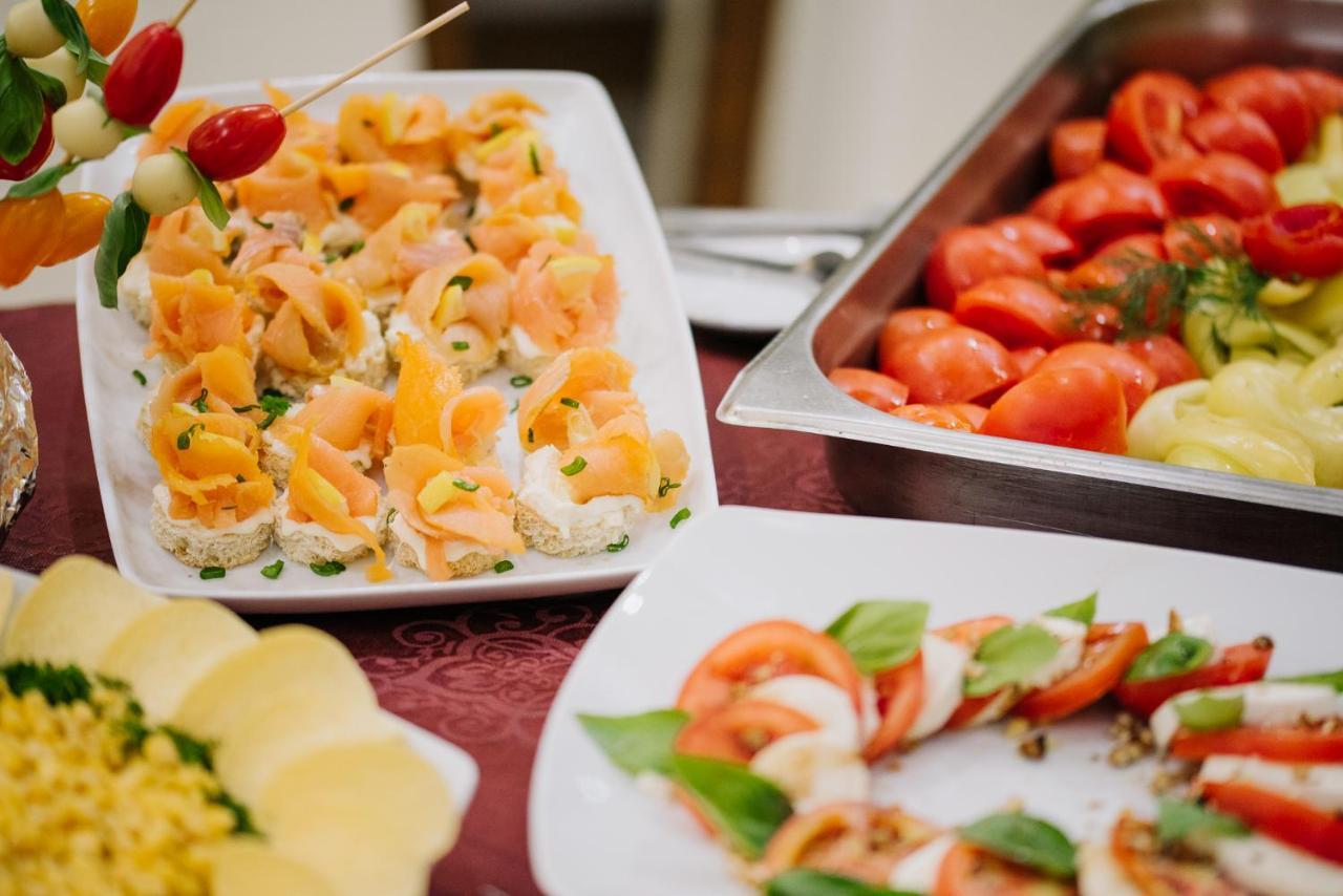 Complex Balnear Cerbul Hotel Covasna Ngoại thất bức ảnh