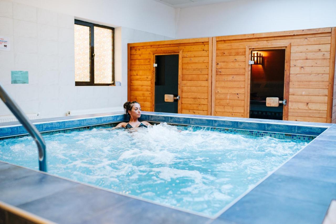Complex Balnear Cerbul Hotel Covasna Ngoại thất bức ảnh